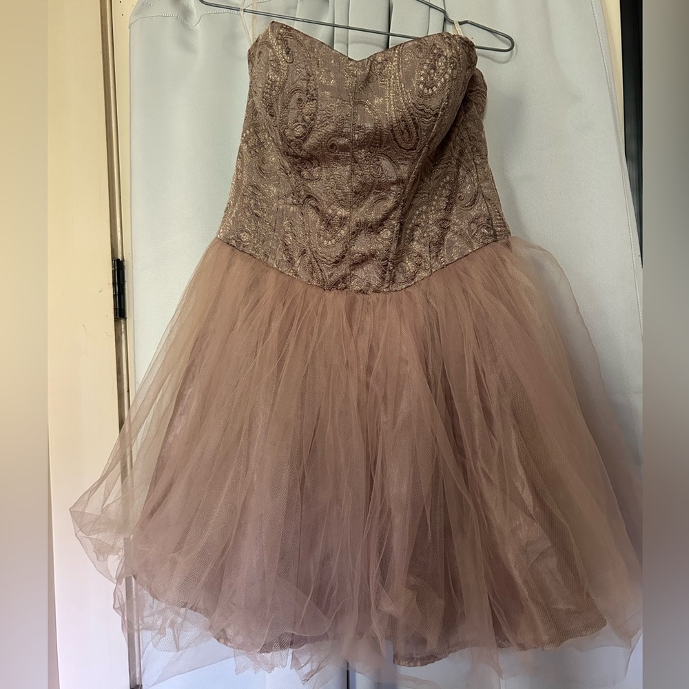 Strapless cream tulle party dress ✨
